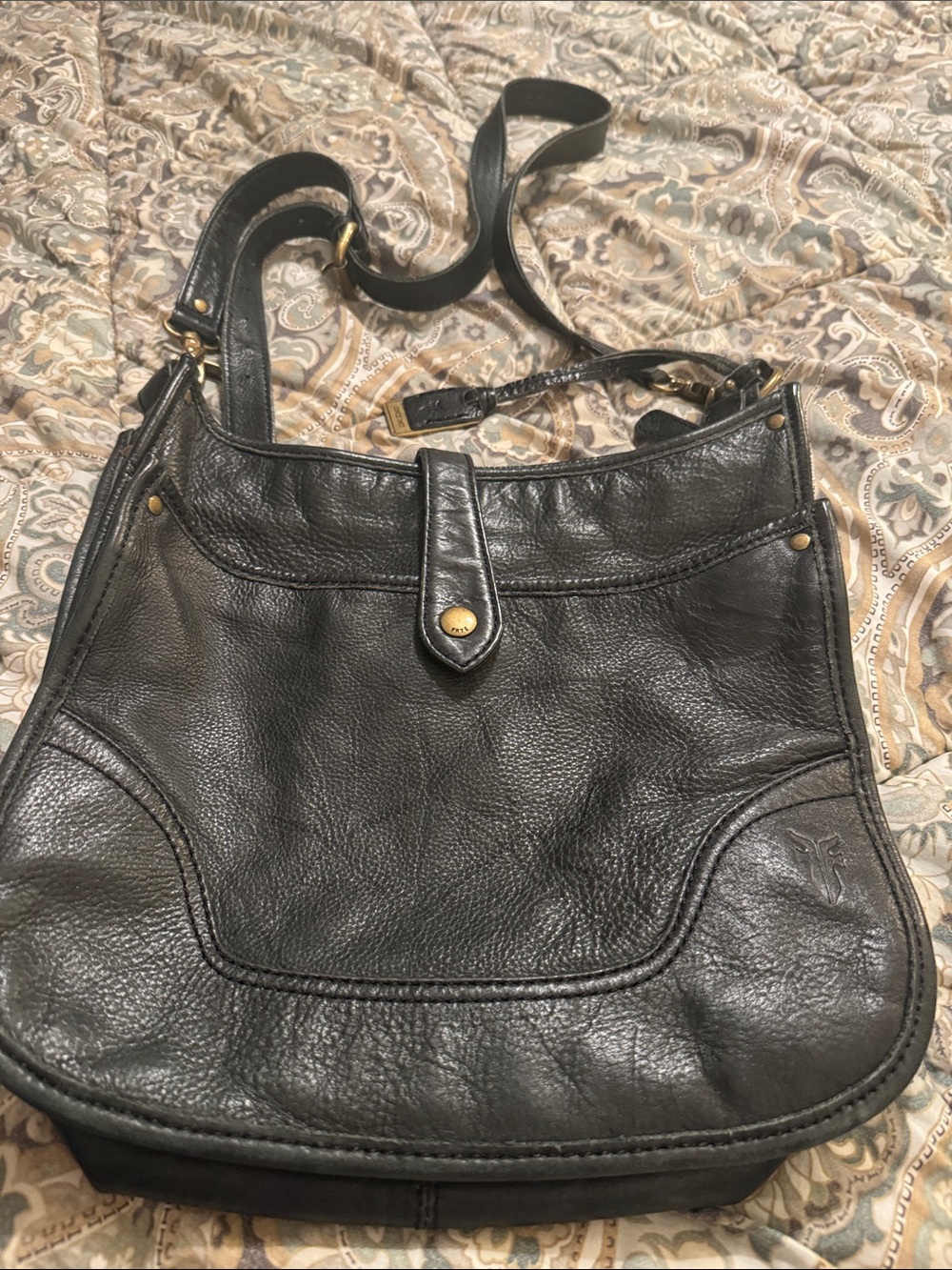 Frye Campus Crossbody Shoulder Bag Messenger Black Pebble Leather Brass Hardware